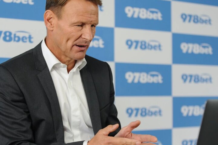 EPL: Teddy Sheringham predicts drubbing for Man United against City