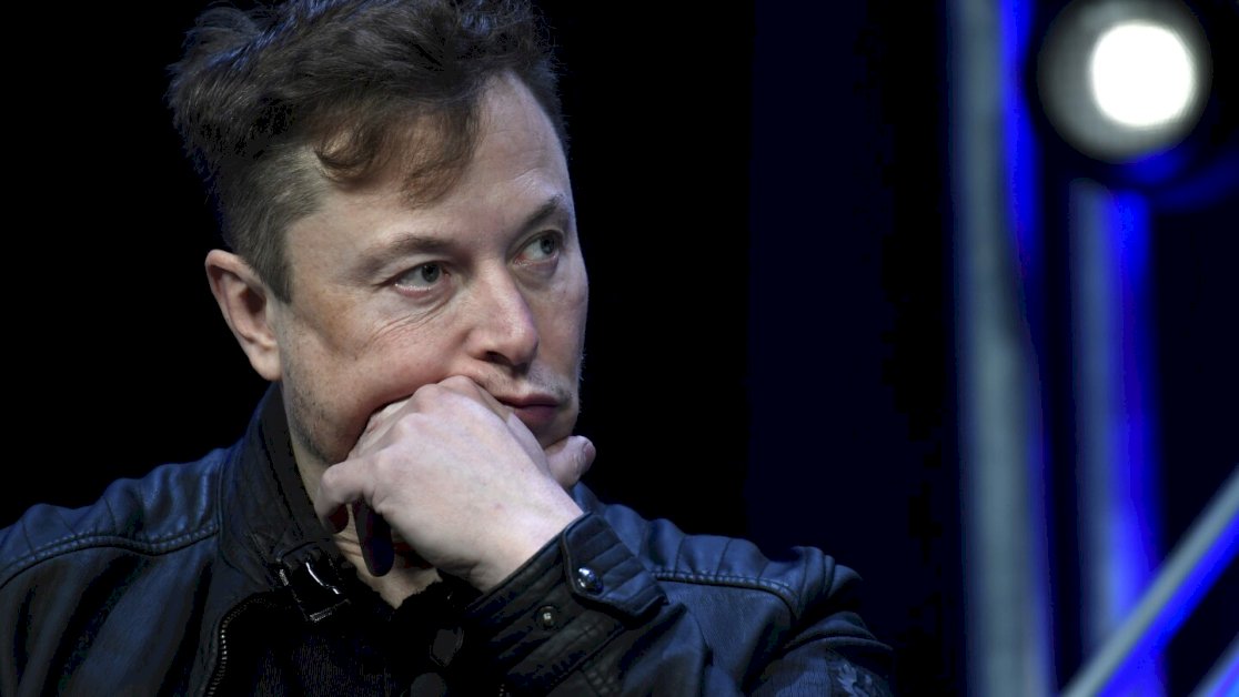 brazil-blocks-musk’s-x-after-company-refuses-to-name-local-representative-amid-feud-with-judge