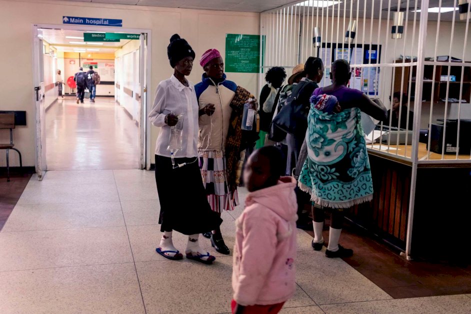 sickening-situation:-pretoria-frustrated-with-zimbabweans-overcrowding-south-african-hospitals