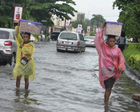 devastating-floods-in-nigeria:-lives-lost-and-farmland-washed-away,-sparking-food-security-fears