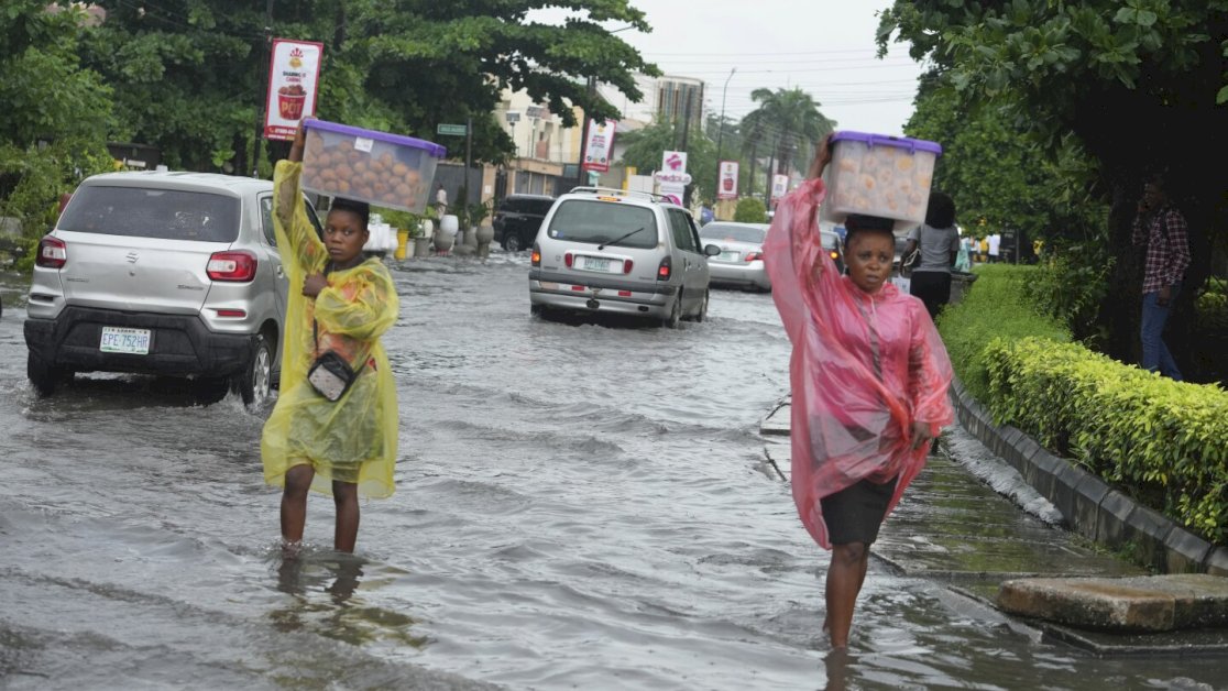 devastating-floods-in-nigeria:-lives-lost-and-farmland-washed-away,-sparking-food-security-fears