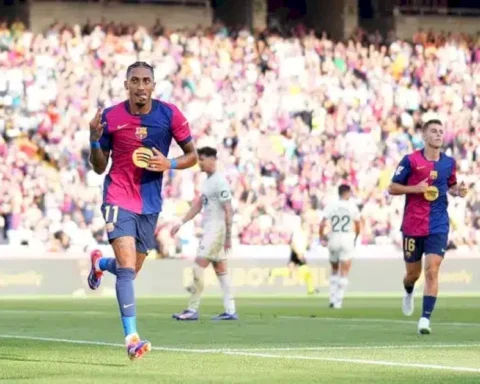 raphinha-scores-hat-trick-as-barcelona-smash-seven-past-promoted-real-valladolid