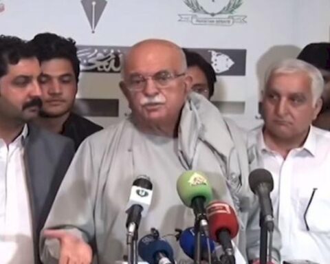 pmln-has-approached-opposition-for-talks,-confirms-achakzai