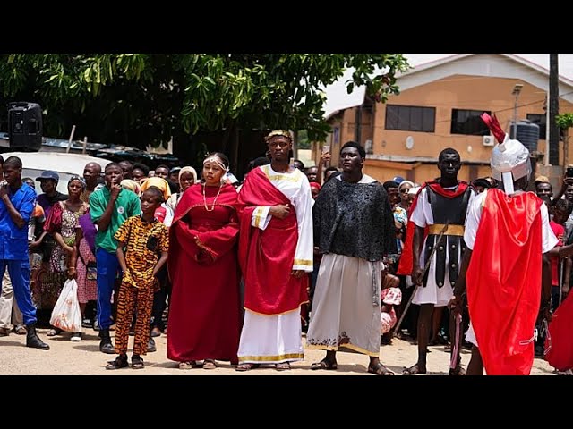 Nigerian worshippers celebrate Easter under tight security after deadly attack