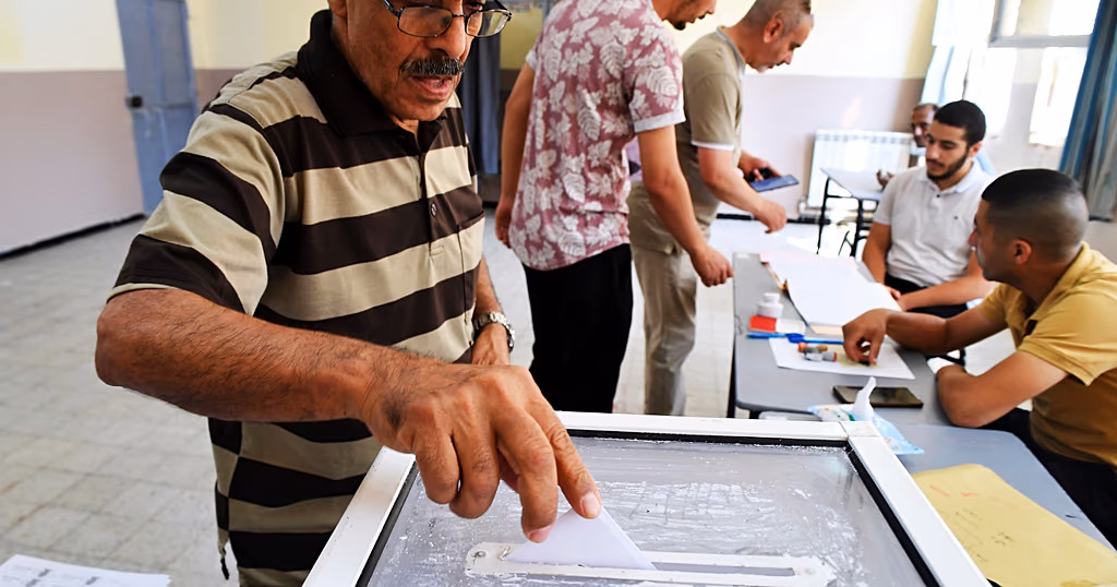 Algerians vote for new parliament with turnout in focus