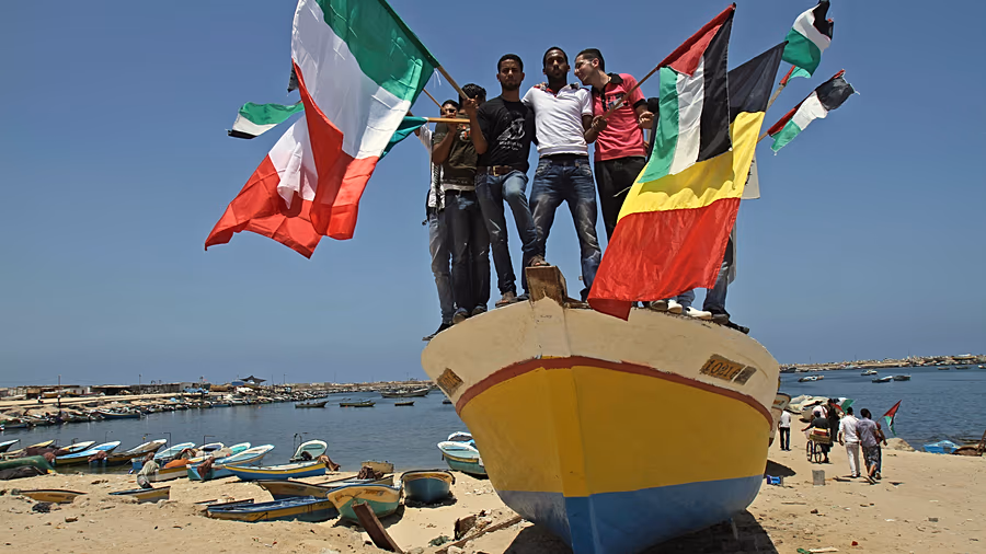 Hundreds of Tunisians demand release of jailed Gaza flotilla activists