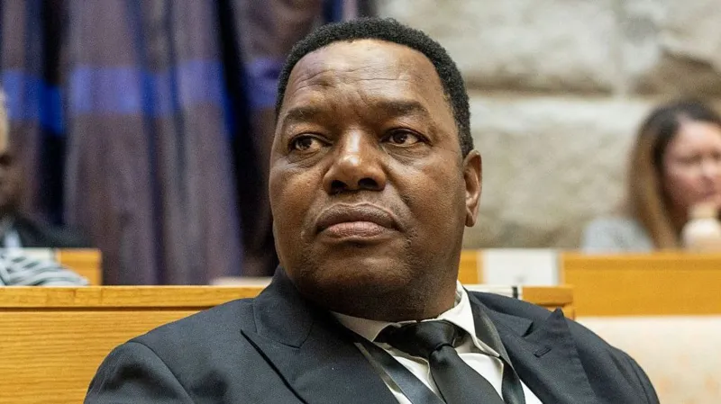 South Africa prosecutors drop case against suspended police chief