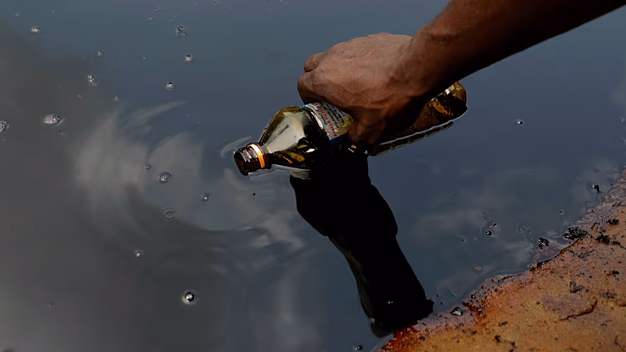 Severe environmental incident declared in Niger after oil blowout
